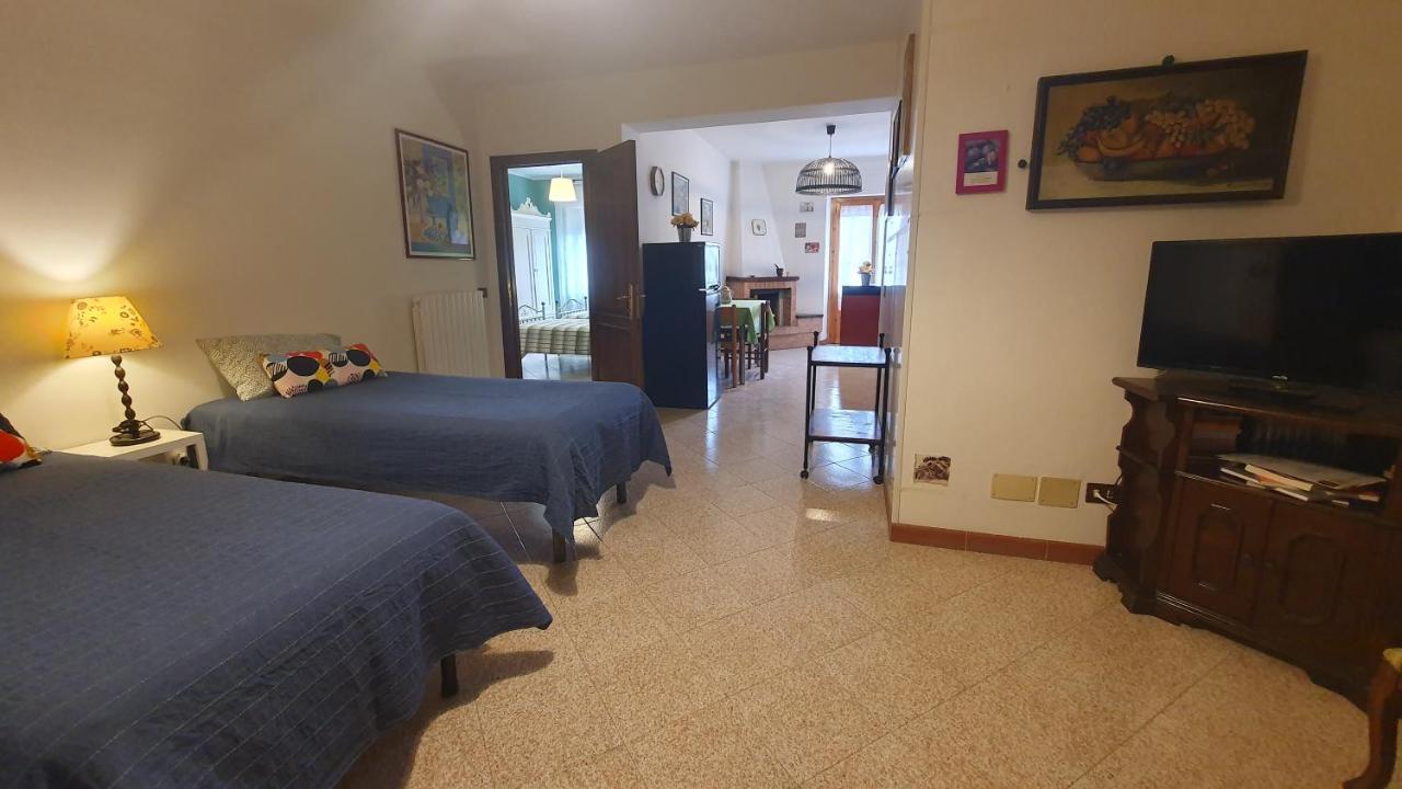 Le Casette Di Civitella La Casa Di Nonna Giulia Civitella Del Lago Exteriör bild