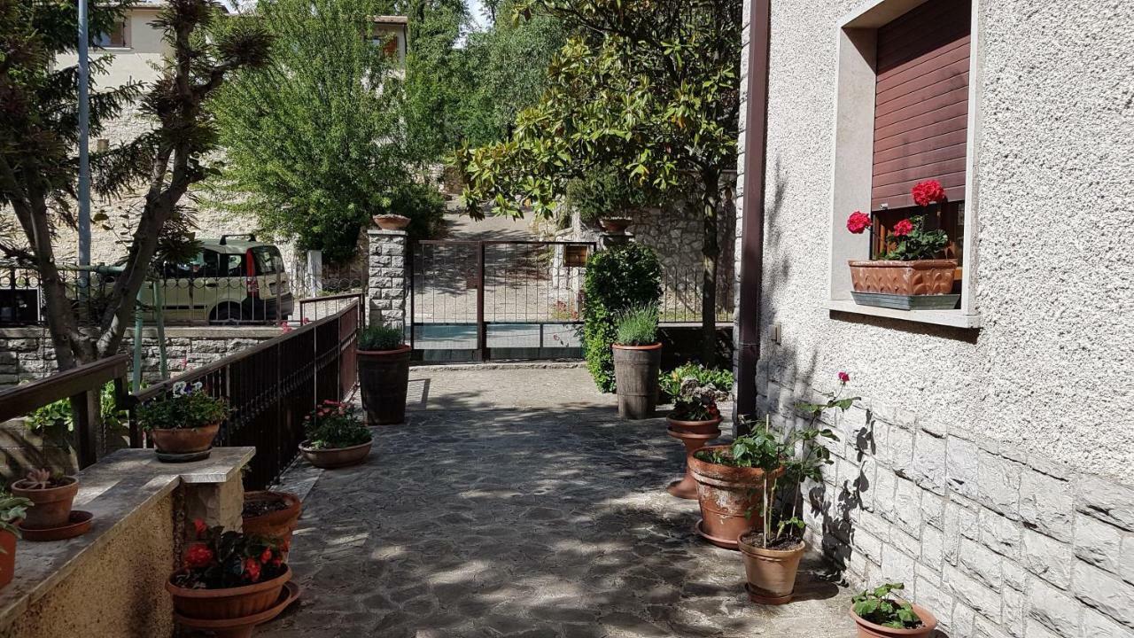 Le Casette Di Civitella La Casa Di Nonna Giulia Civitella Del Lago Exteriör bild