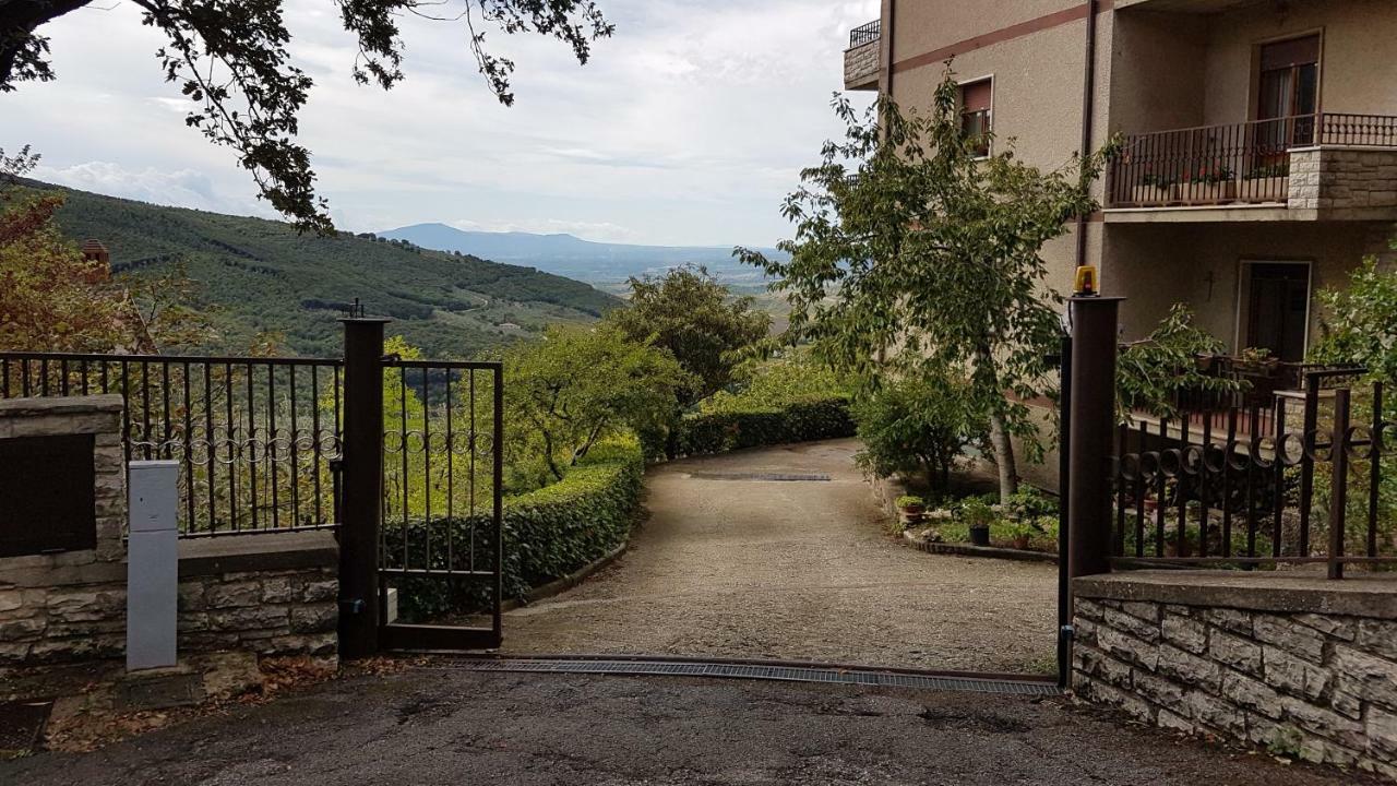 Le Casette Di Civitella La Casa Di Nonna Giulia Civitella Del Lago Exteriör bild
